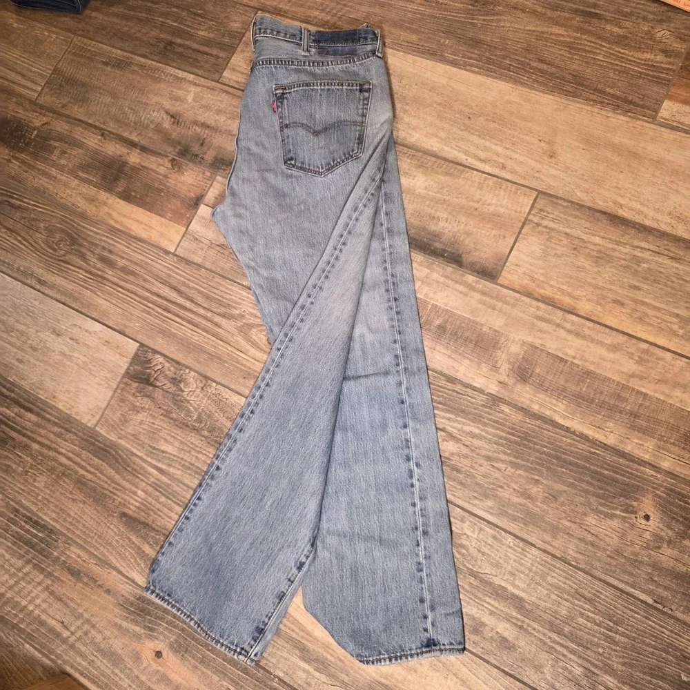 Levis 501 Mens 36x30 Light Wash Blue Denim Straight Leg Button Fly Jeans Vintage